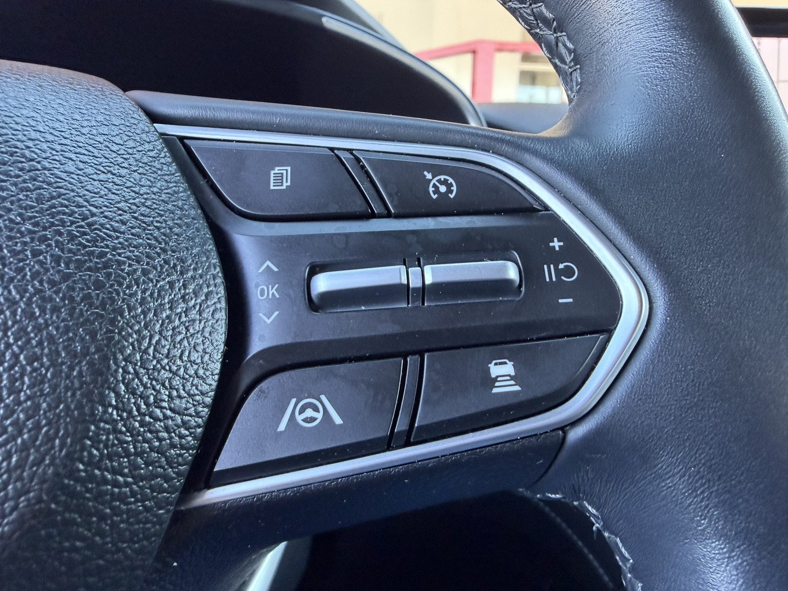 2023 Hyundai Santa Fe - $22,588