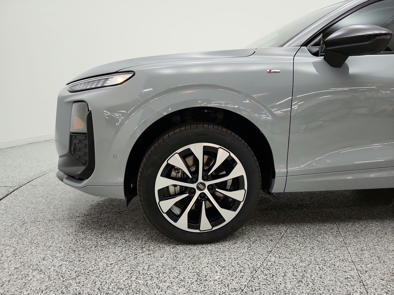 New 2026 Arrow Gray Pearl Effect Audi S line quattro image 15