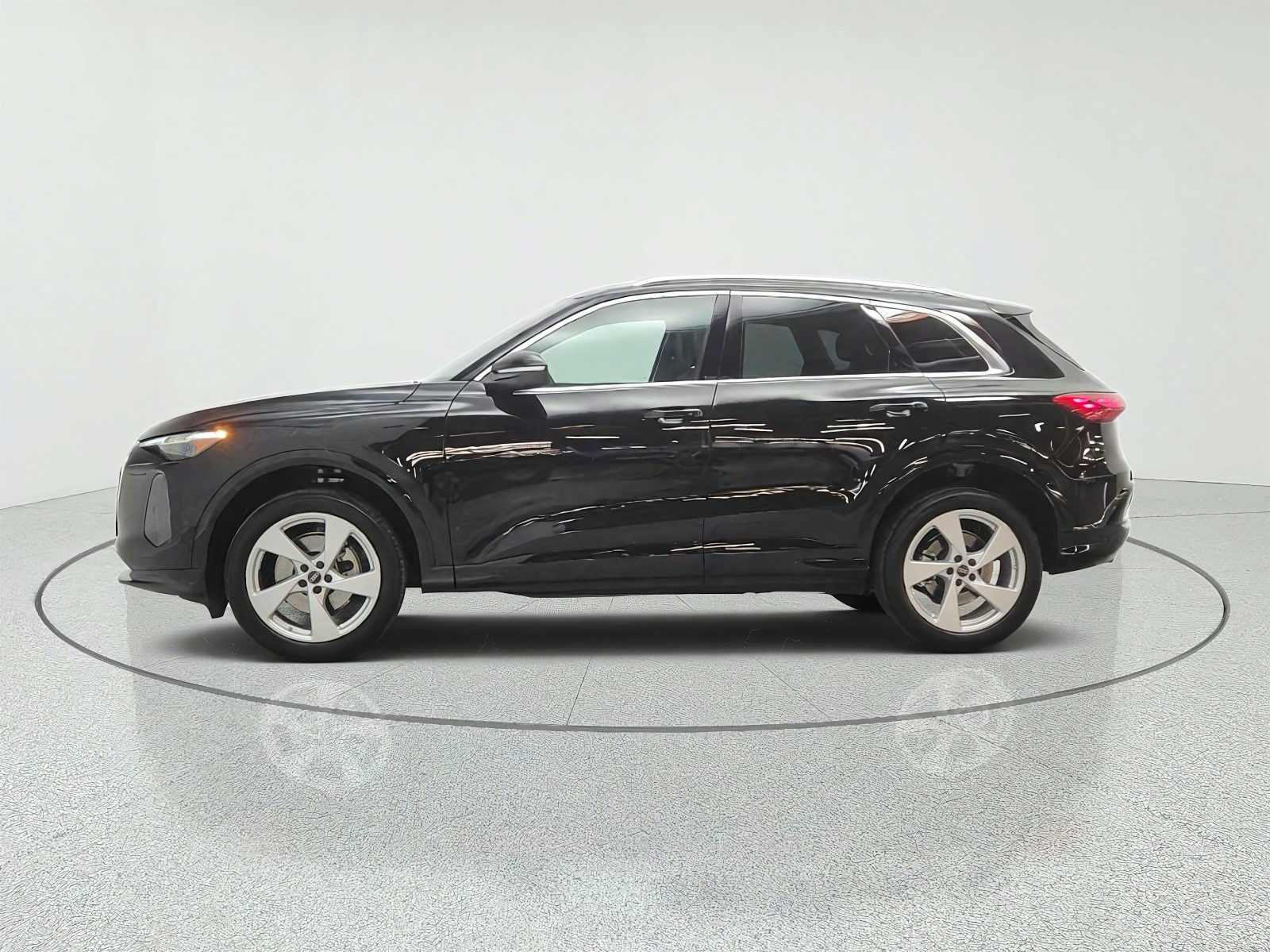Used 2025 Mythos Black Metallic Audi Premium Plus image 8