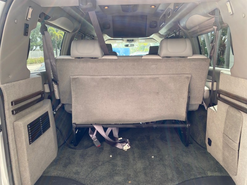 2013 GMC SAVANA HI TOP CONVERSION HANDICAP LIFT LOW MILES 24,857 in , 