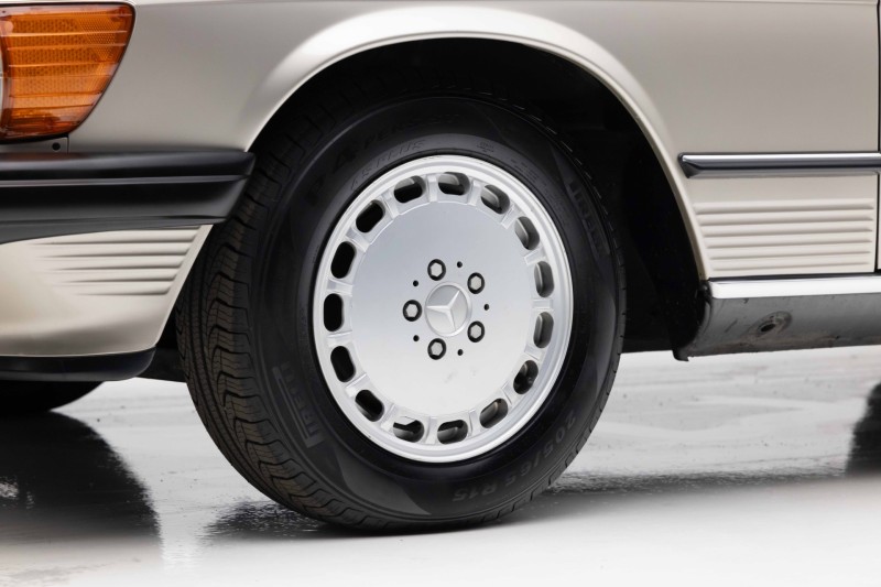 1989 Mercedes-Benz 560-Series 560 SL in ,