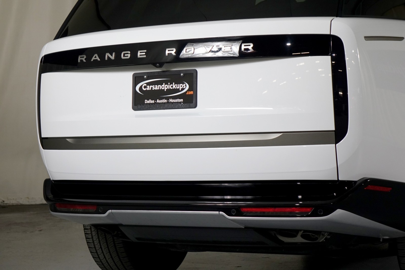 2024 Land Rover Range Rover SE 9