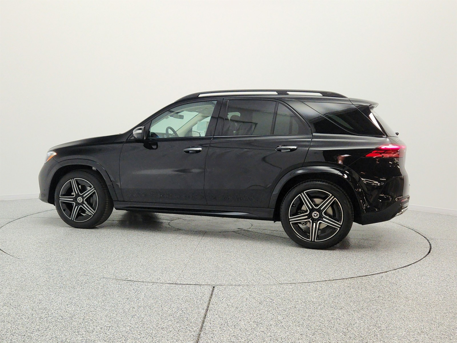 New 2026 Black Mercedes-Benz GLE 350 4MATIC® SUV image 8