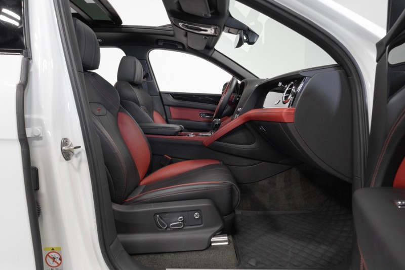 2022 Bentley Bentayga Bentayga S ($242,125 MSRP) *ONLY 13,000 MILES* *FULL PPF* in , 