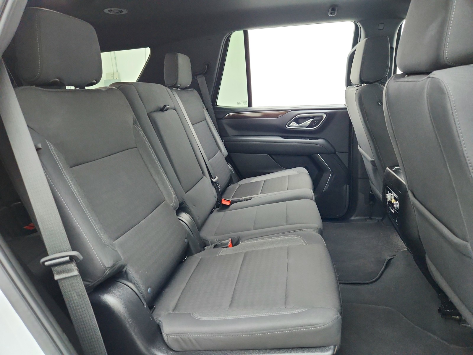 Used 2024 Summit White GMC SLE image 32