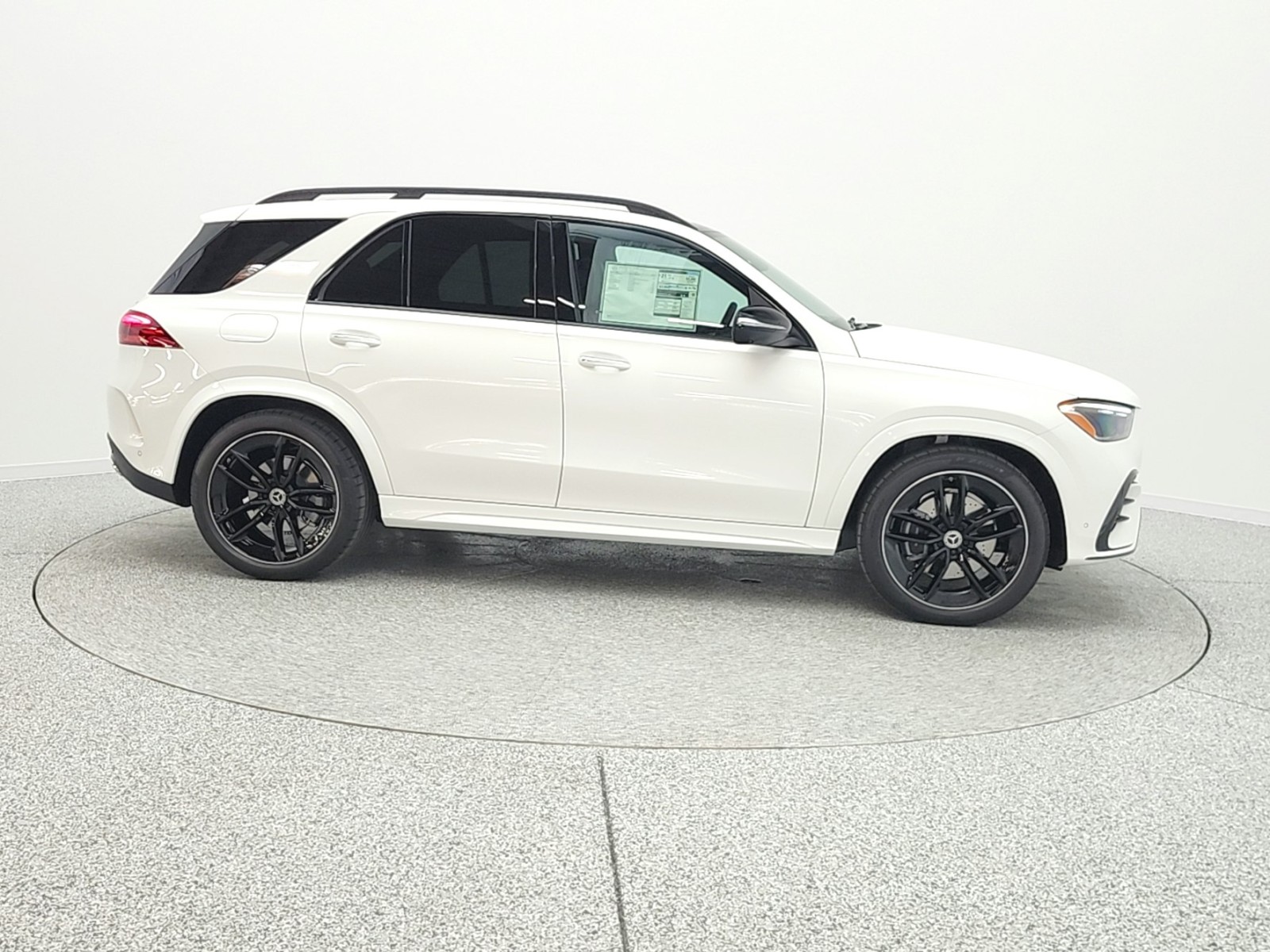 New 2026 Polar White Mercedes-Benz GLE 450 image 4