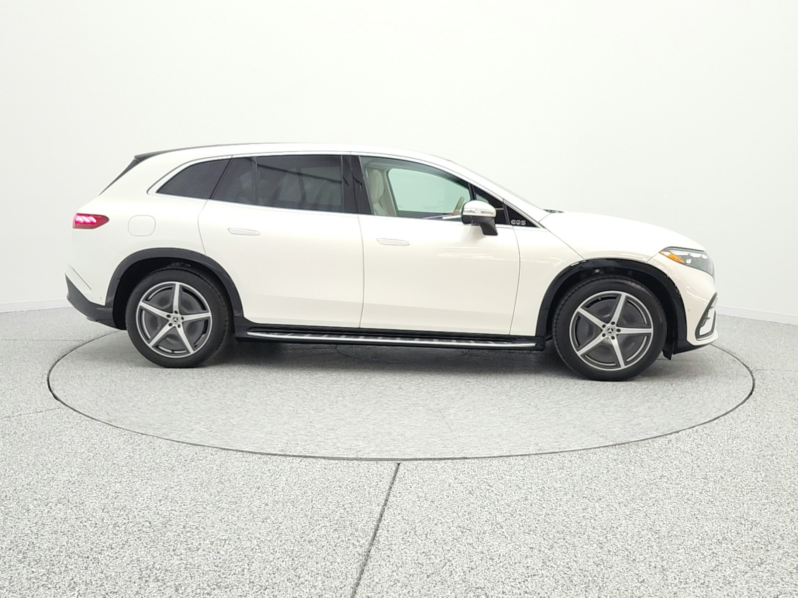 Certified Used 2023 MANUFAKTUR Diamond White Mercedes-Benz EQS 450+ SUV image 4