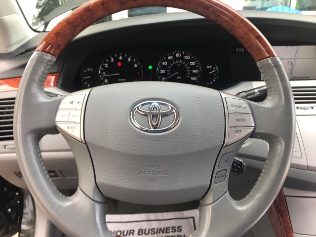 2005 Toyota Avalon Limited Heated Leather Seats Sunroof Navigation 1 Owner in pompano beach, Florida