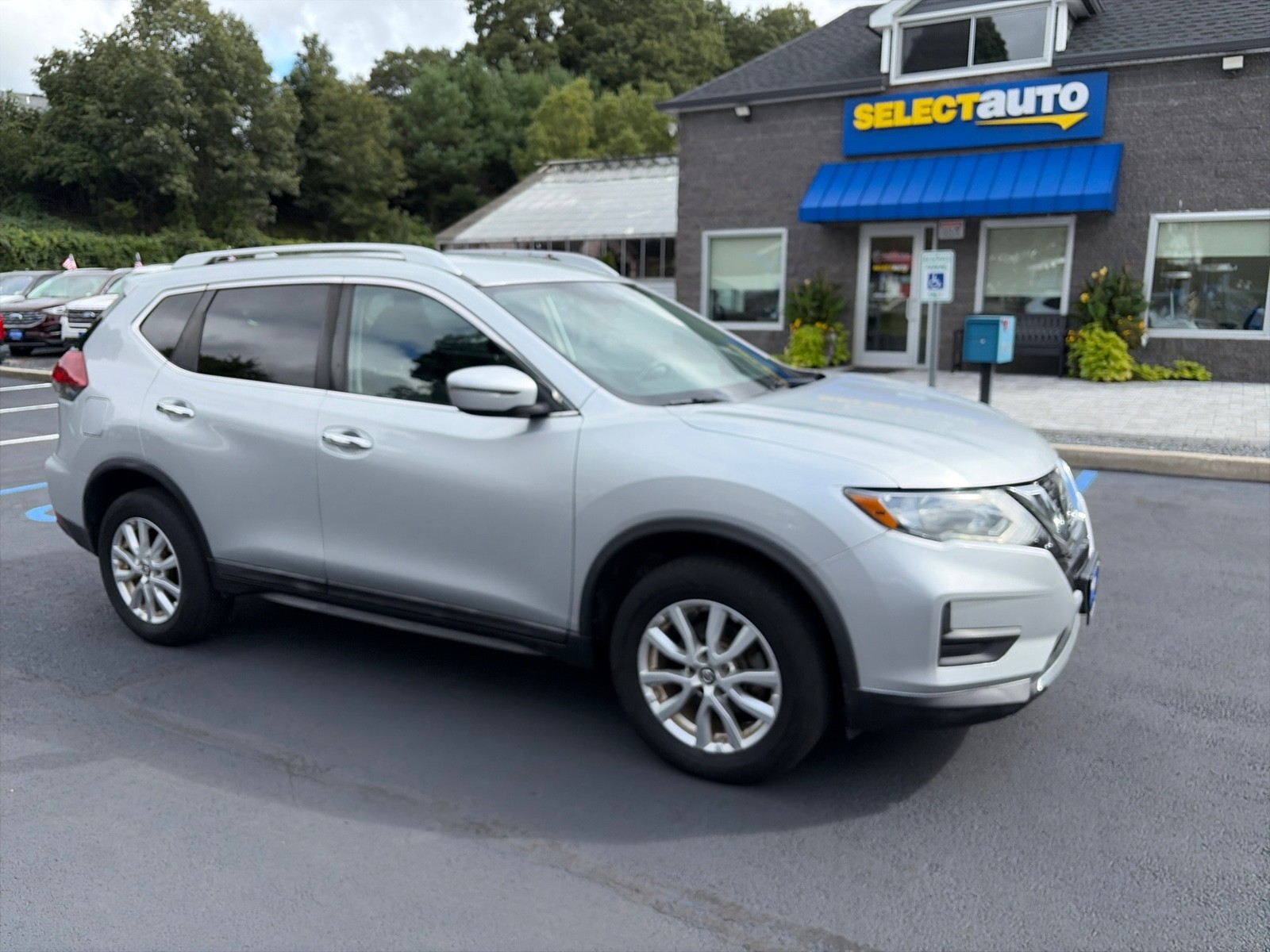 2018 Nissan Rogue SV AWD clean carfax