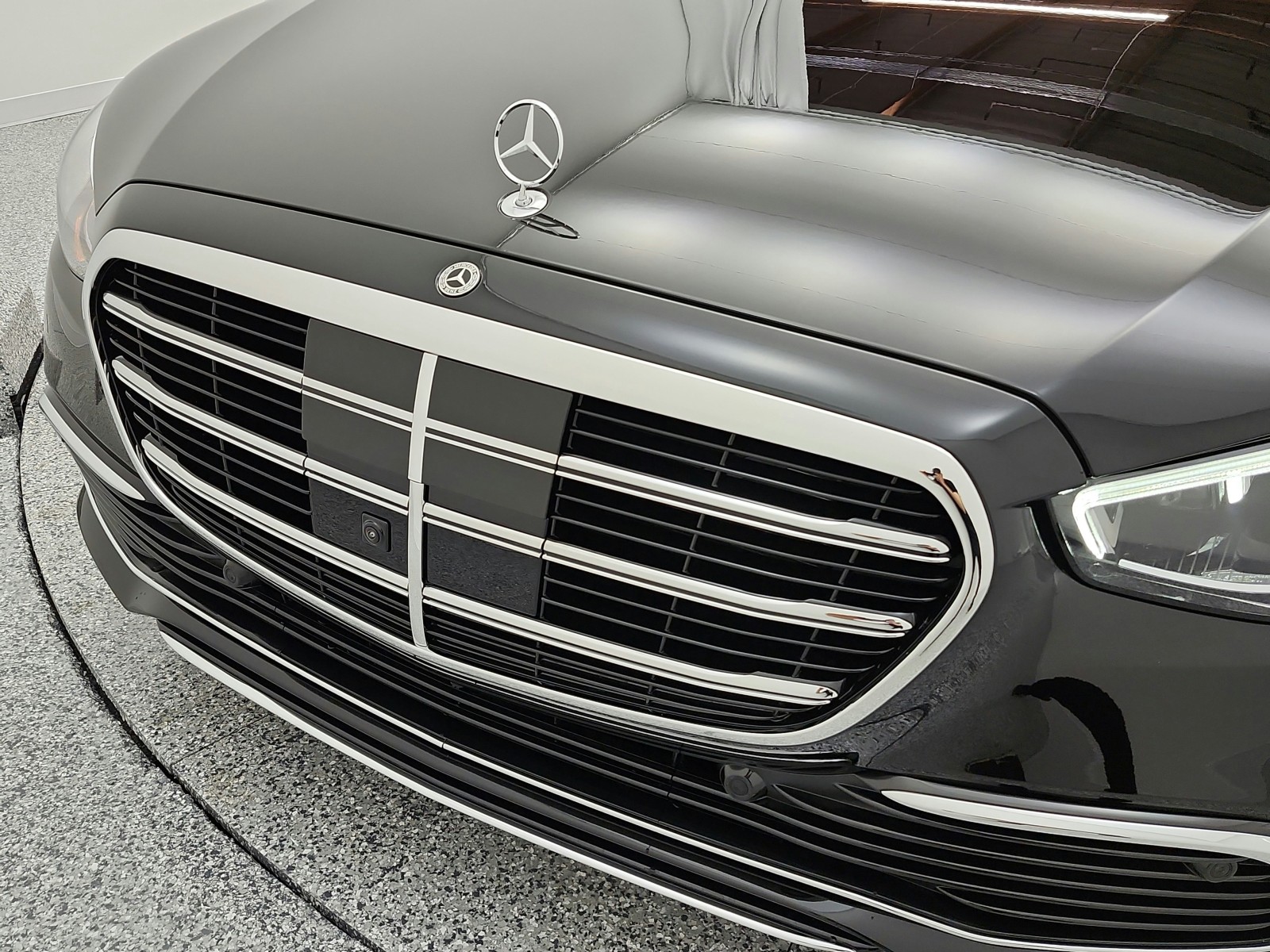 New 2026 Obsidian Black Metallic Mercedes-Benz S 500 image 21