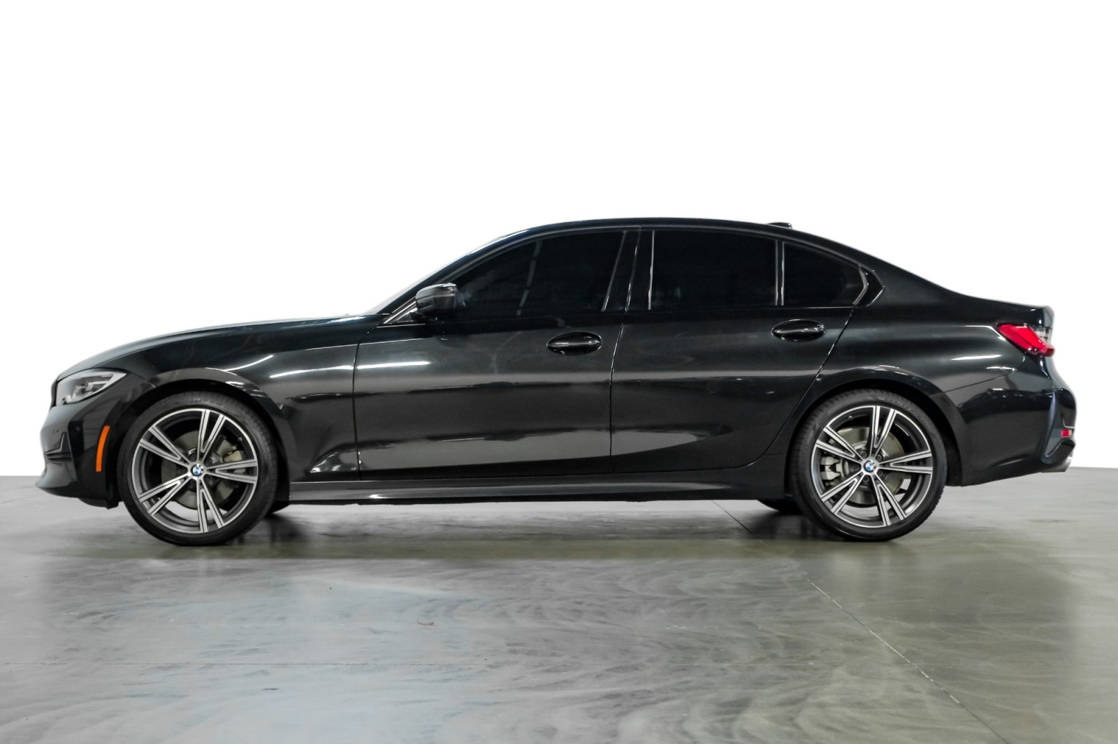 2019 BMW 3 Series 330i MsportPkg ParkDistnc LiveCockPitNav HtdSeats HKSound 9