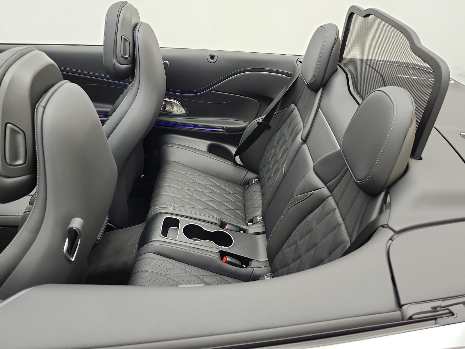 New 2026 MANUFAKTUR Patagonia Red Metallic Mercedes-Benz AMG® CLE 53 4MATIC+ Cabriolet image 11