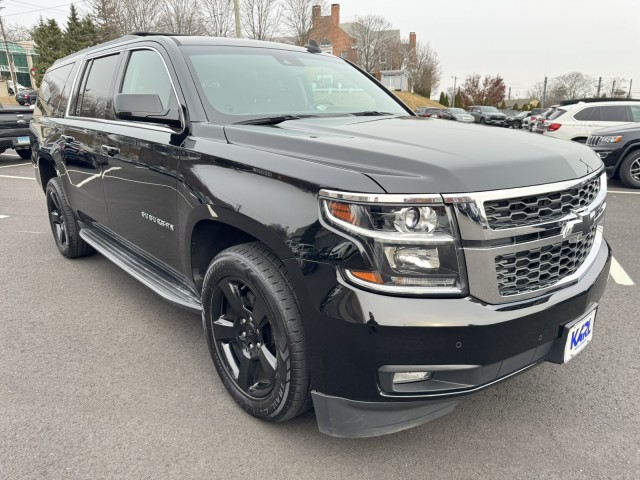 2017 Chevrolet Suburban LT Midnight with Center Bench 7