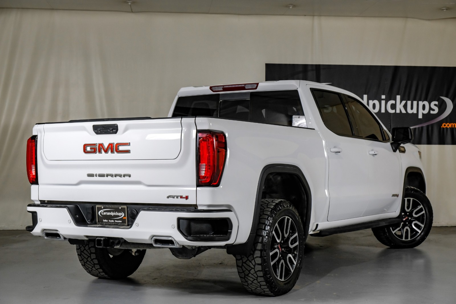 2023 GMC Sierra 1500 AT4 8