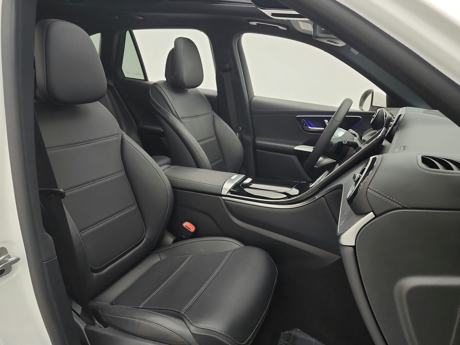 Certified Used 2023 Polar White Mercedes-Benz GLC 300 4MATIC® SUV image 34