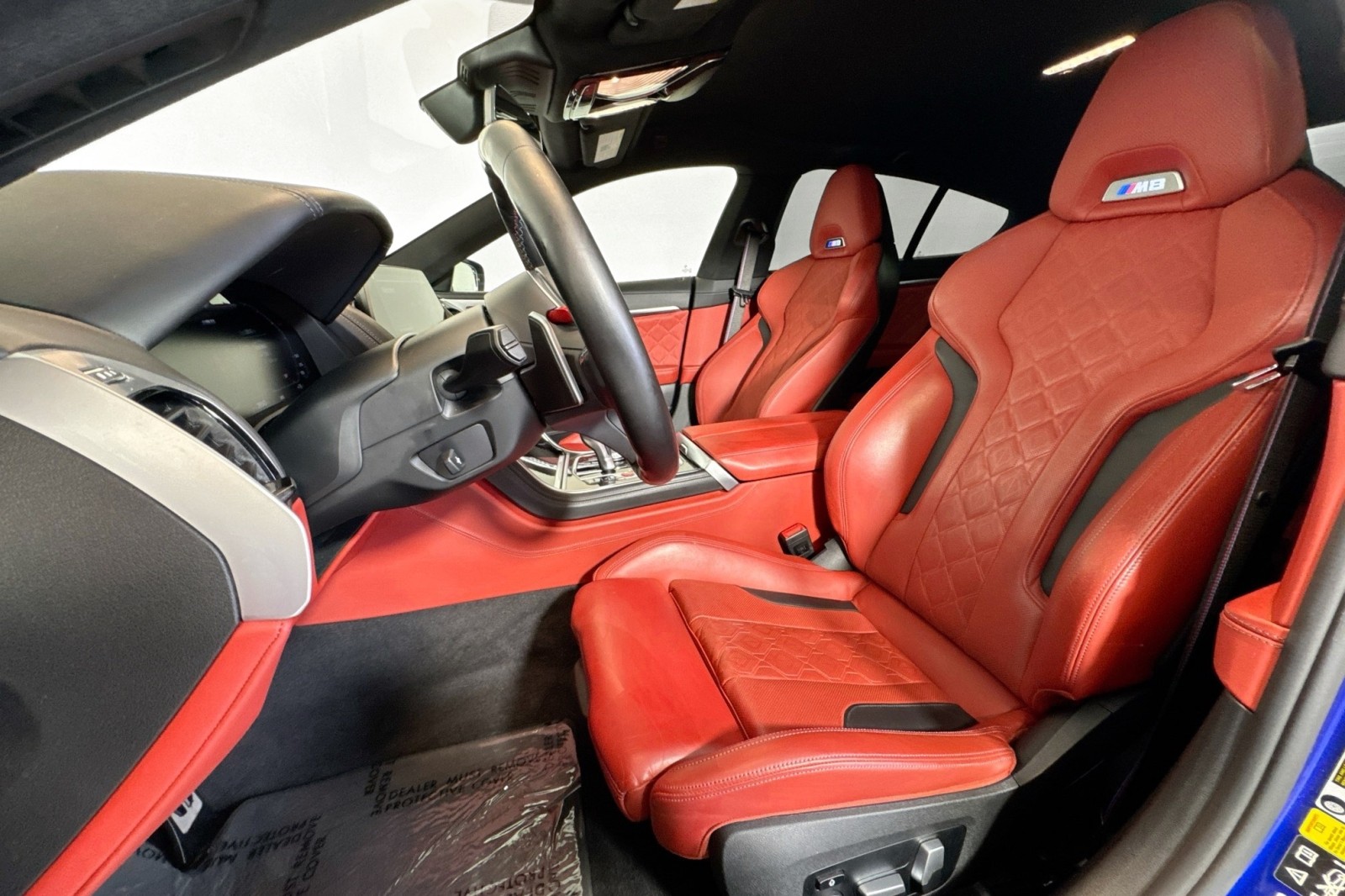 Used 2022 Marina Bay Blue Metallic BMW Competition image 19