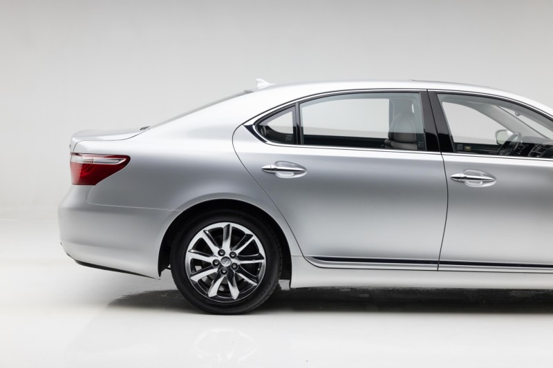 2007 Lexus LS 460 L L in ,