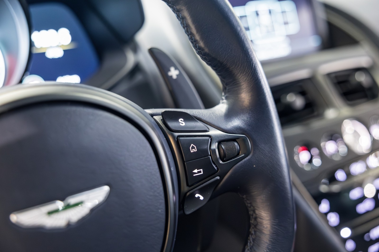 Used Car 2020 Aston Martin Dbs  Superleggera For Sale Under $200,000 In Boerne, Texas