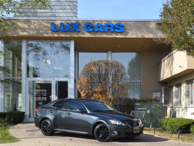 2009 Lexus IS 250 AWD Leather Sunroof Brake Assist MSRP $36,569 1