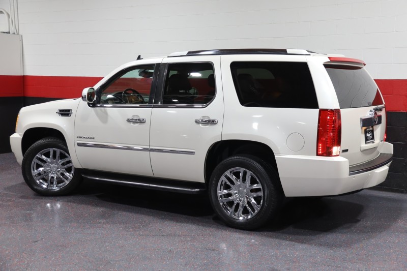 2011 Cadillac Escalade AWD 4dr Suv in , 