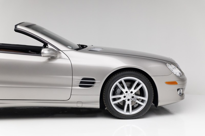 2007 Mercedes-Benz SL 550 50th Anniversary Edition 5.5L V8 in , 