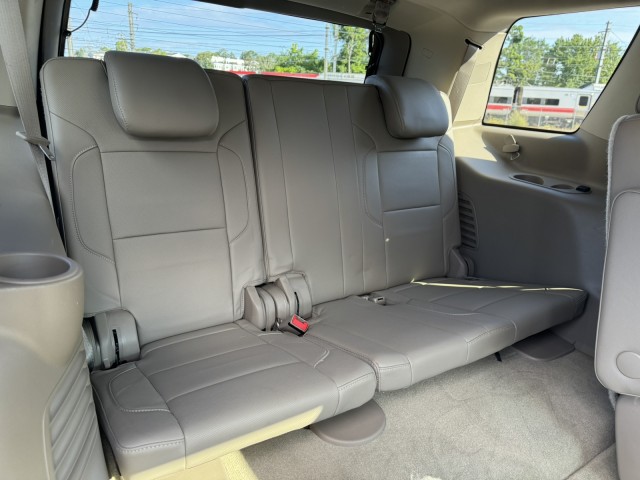 2015 Chevrolet Tahoe LTZ with Center Row Buckets 22