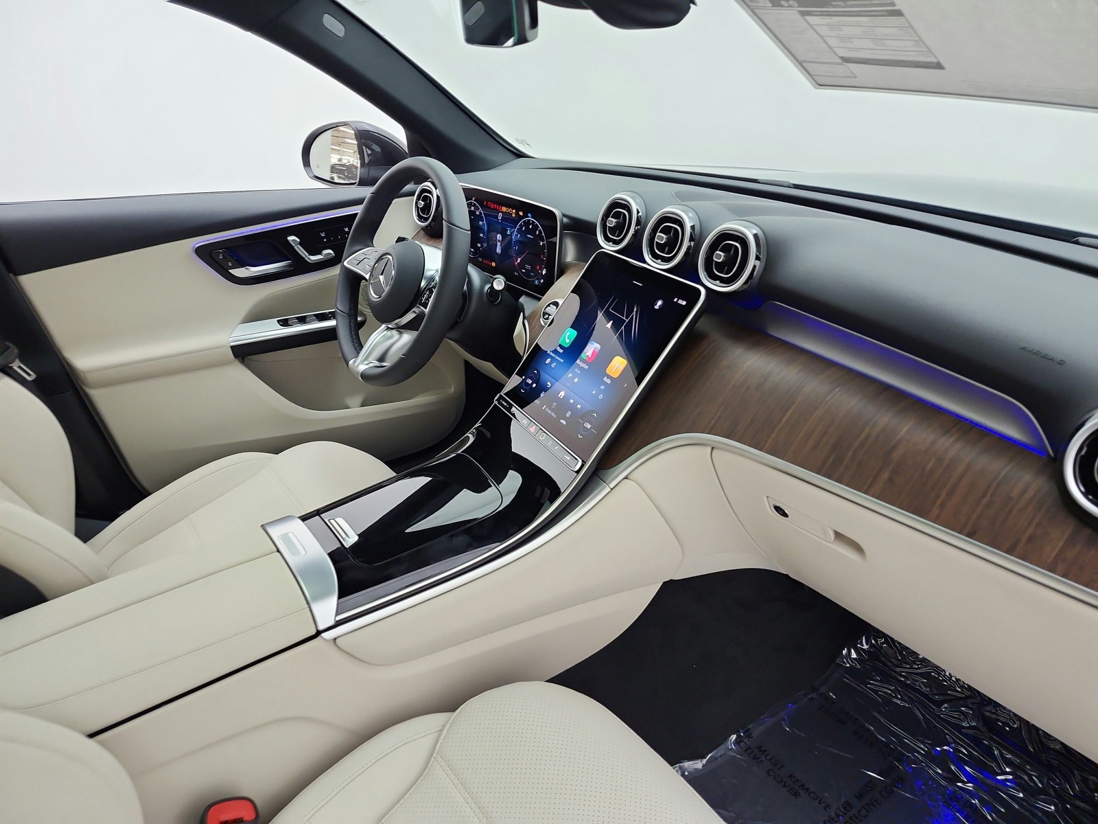 New 2027 Graphite Grey Metallic Mercedes-Benz GLC 300 SUV image 15