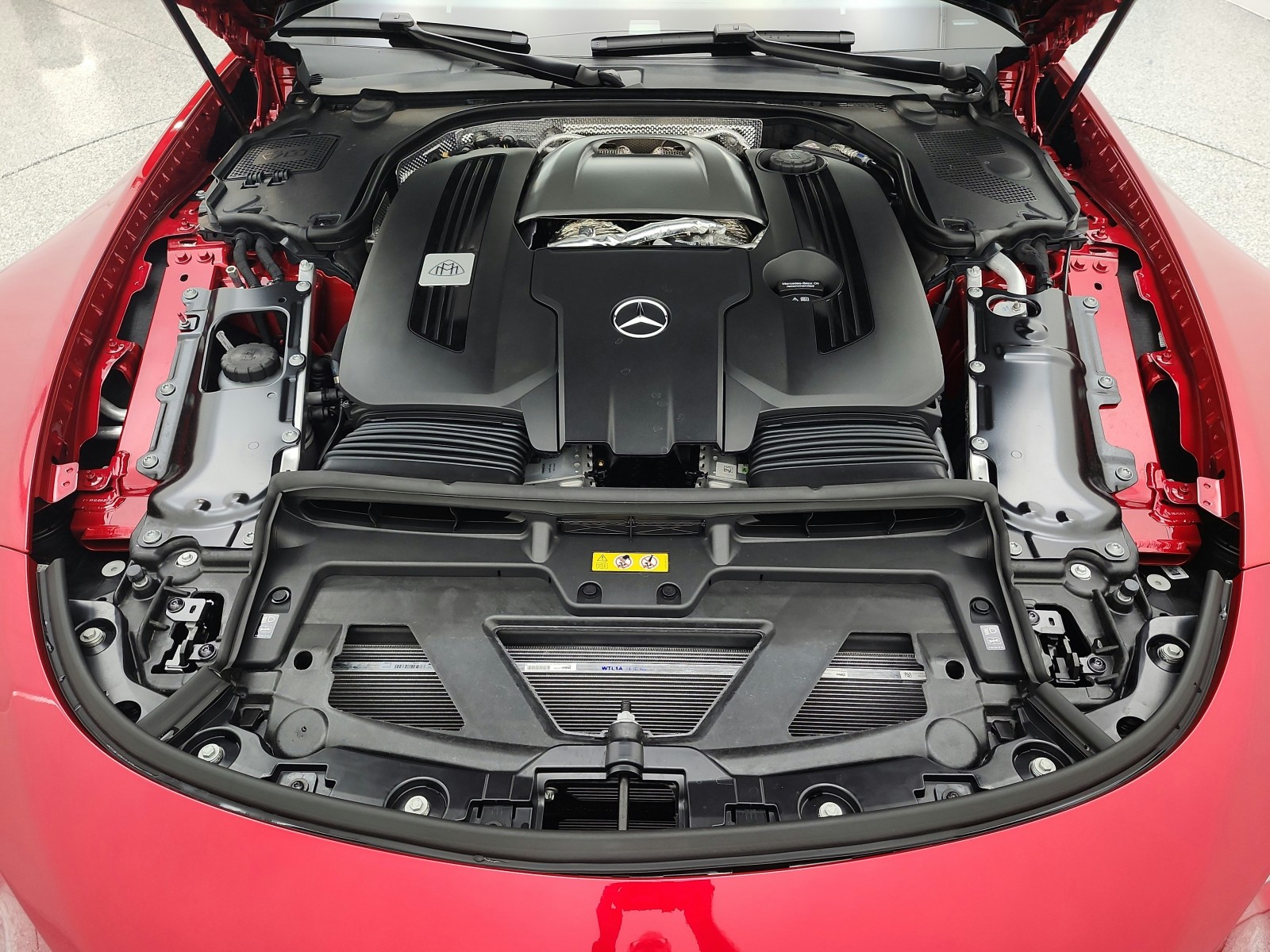 New 2026 MANUFAKTUR Garnet Red Metallic (Red Ambiance) Mercedes-Benz Maybach SL 680 Monogram Series image 13