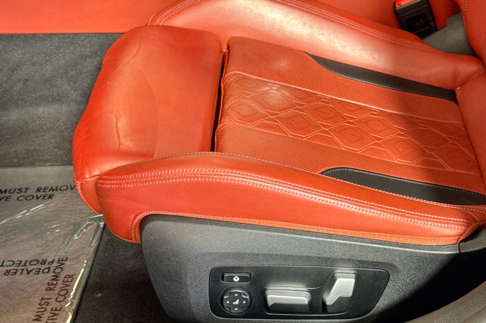 Used 2022 Marina Bay Blue Metallic BMW Competition image 18