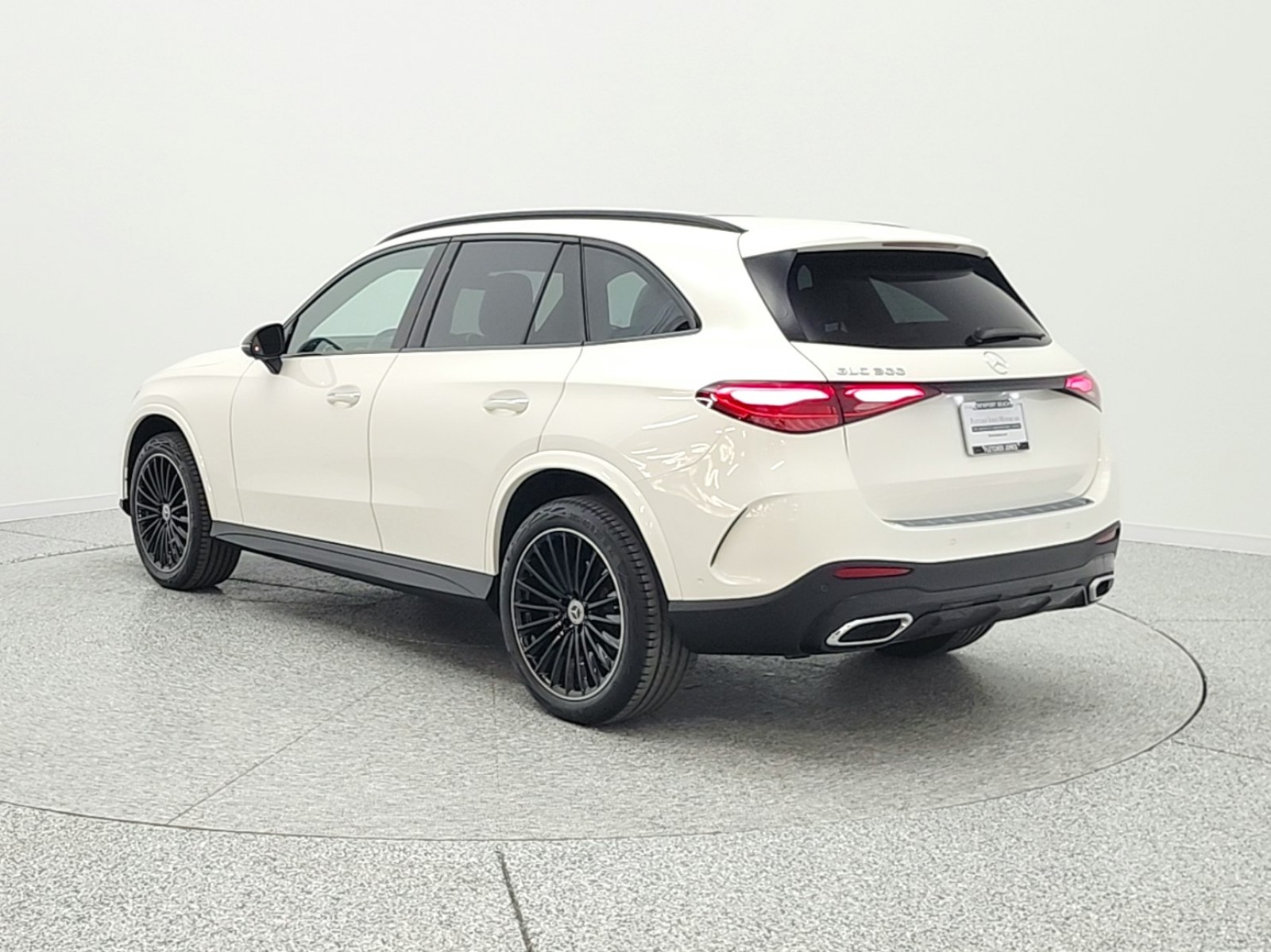 Certified Used 2023 MANUFAKTUR Diamond White Metallic Mercedes-Benz GLC 300 SUV image 7