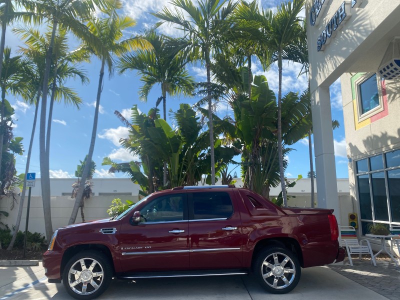 2007 Cadillac Escalade EXT LOW MILES 13,852 1 OWNER 4WD in , 
