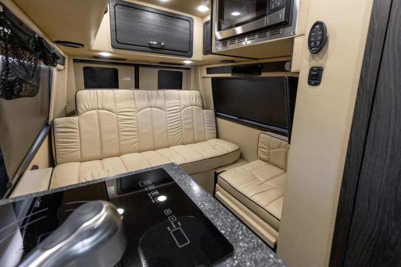 2019 Mercedes-Benz Sprinter 2500 Crew LUXURY RV Midwest Automotive Designs Daycruiser 144 4x4 in , 