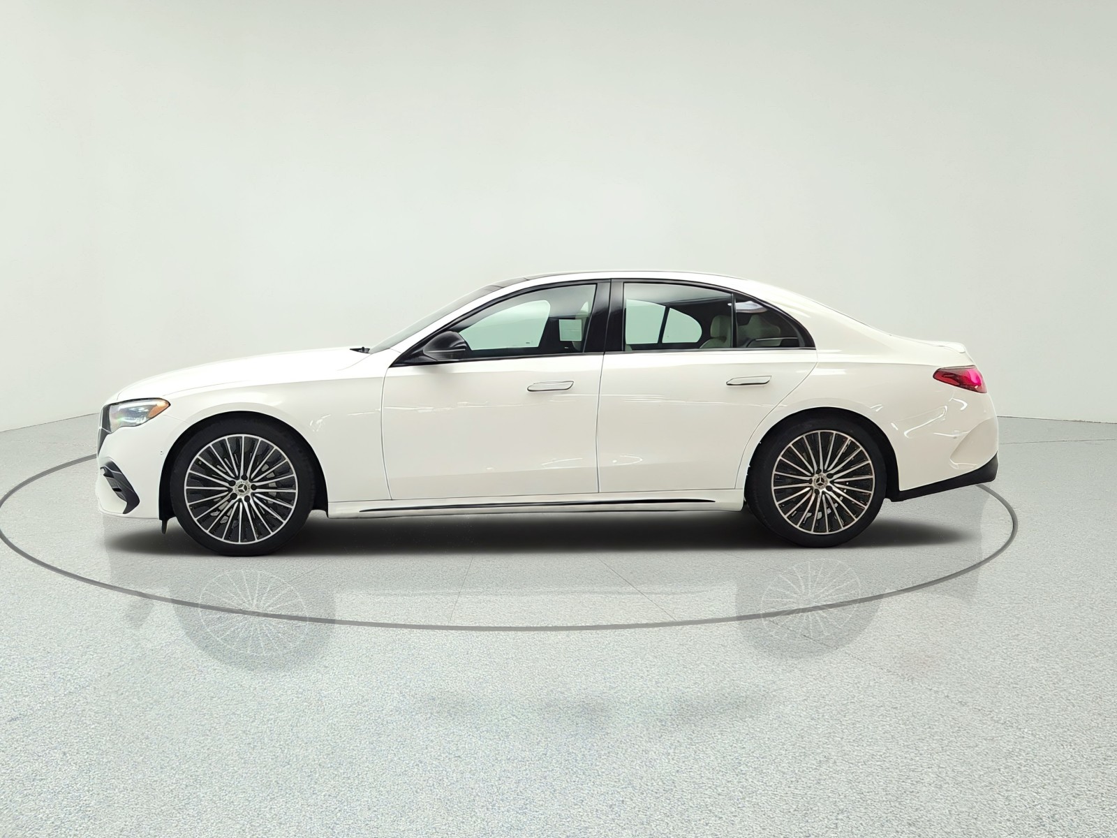 New 2027 Polar White Mercedes-Benz E 350 RWD Sedan image 8
