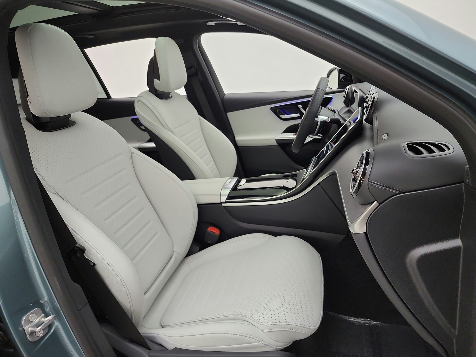 New 2027 Verde Silver Metallic Mercedes-Benz GLC 300 SUV image 14