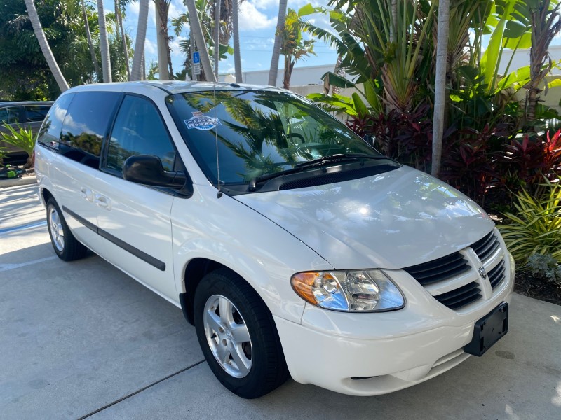 2006 Dodge Caravan SXT LOW MILES 28,367 1 OWNER HANDICAP LIFT in , 