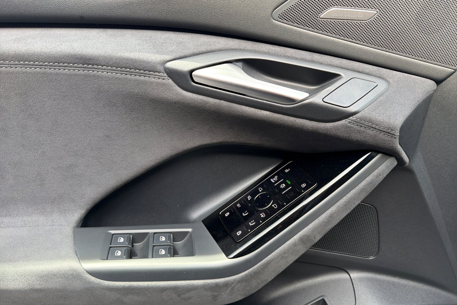 Certified Used 2025 Mythos Black Metallic Audi Prestige quattro image 10