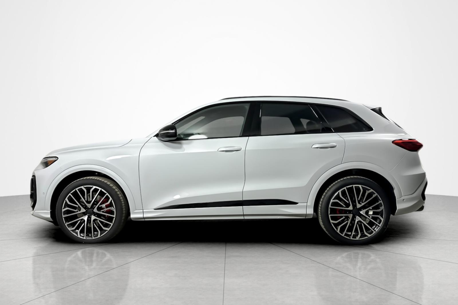 New 2026 Glacier White Metallic Audi Premium Plus 3.0 TFSI quattro image 3