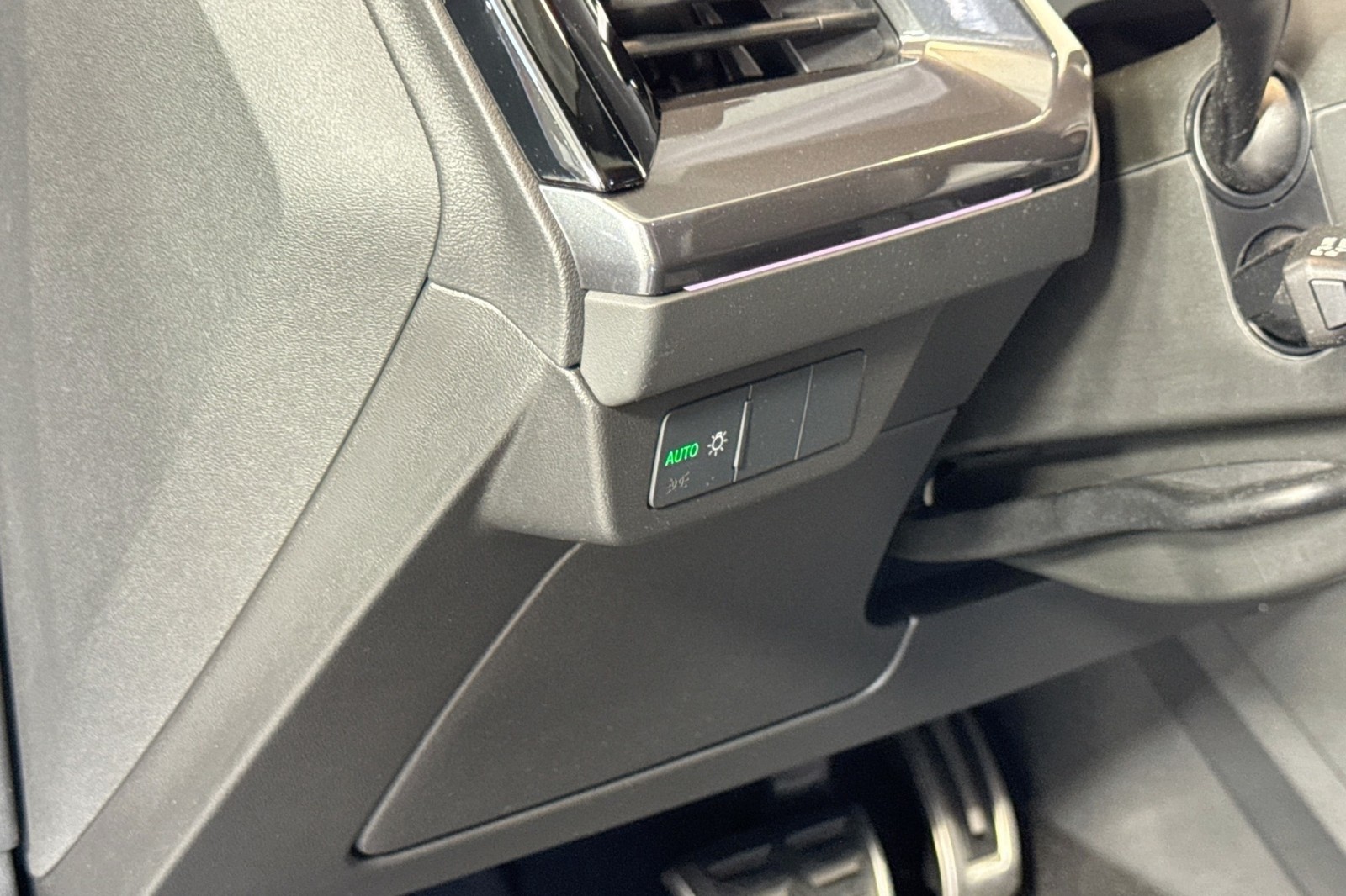 Used 2025 Pebble Gray Audi Premium Plus image 10