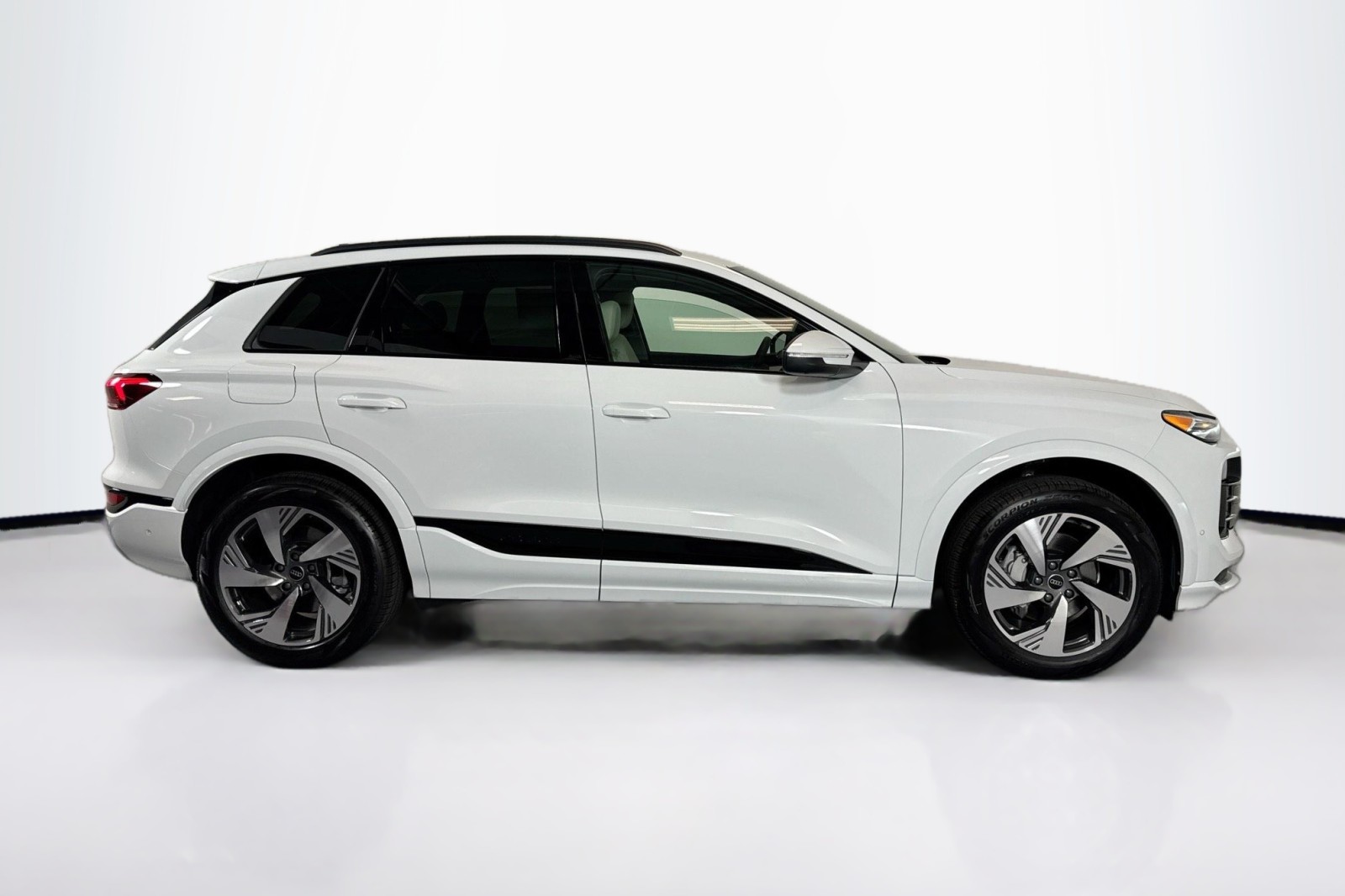 New 2025 Glacier White Metallic Audi Premium quattro image 4