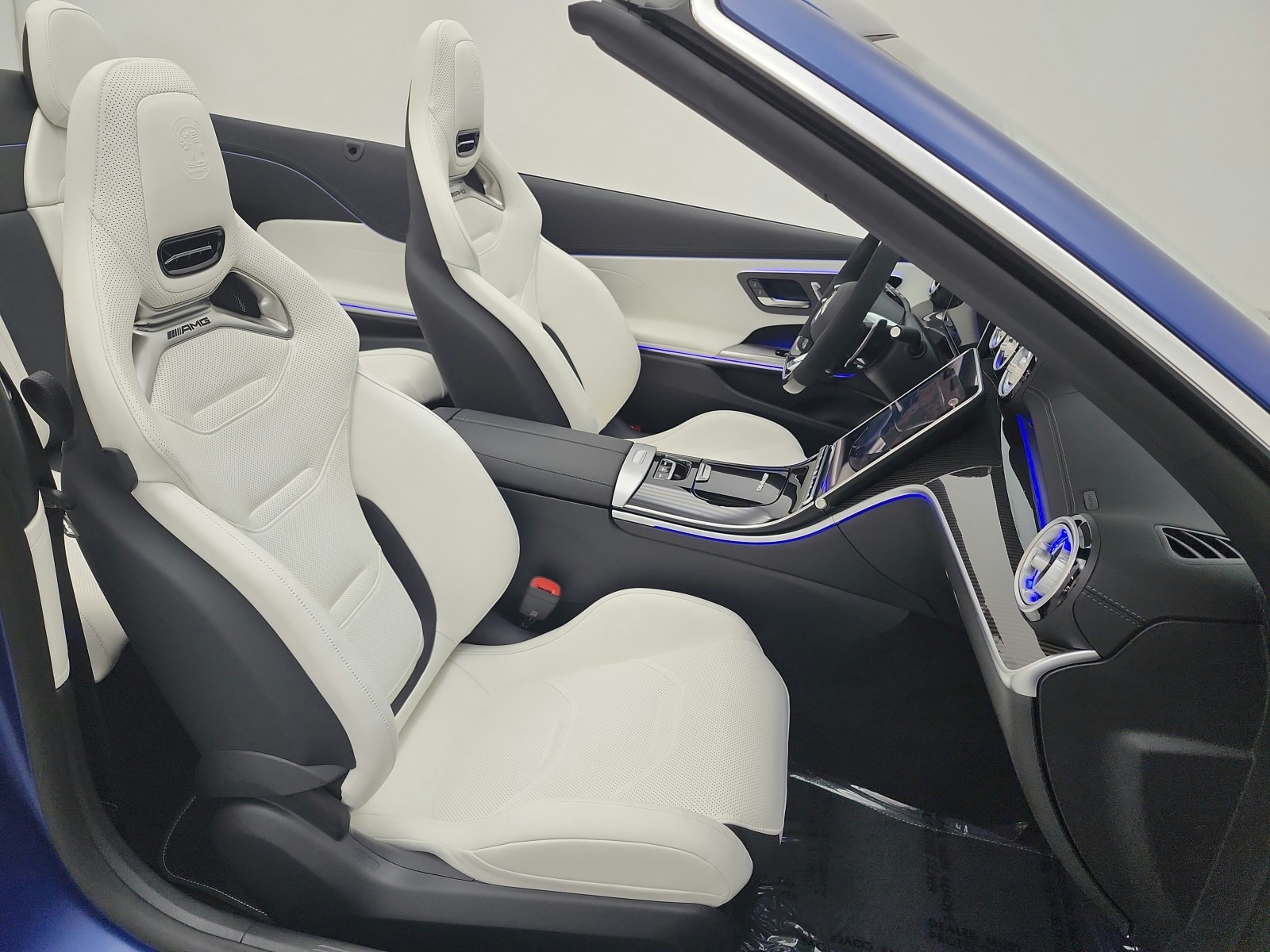 New 2026 MANUFAKTUR Starling Blue Magno Mercedes-Benz AMG® CLE 53 image 14