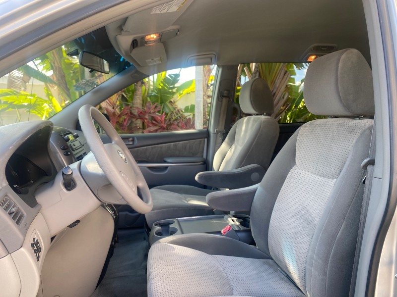 2010 Toyota Sienna LE LOW MILES 41,871 1 OWNER 7 PASSENGER in , 