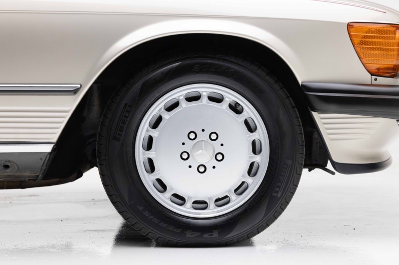 1989 Mercedes-Benz 560-Series 560 SL in ,