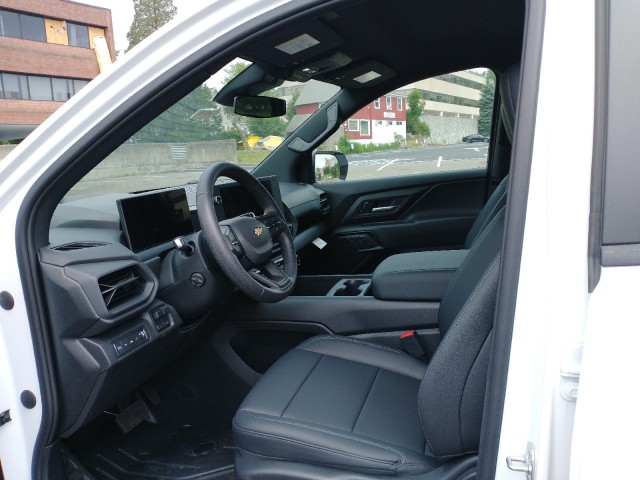 2024 Chevrolet Silverado EV Work Truck 31