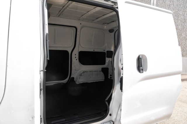 2018 Nissan NV200 Compact Cargo S 33