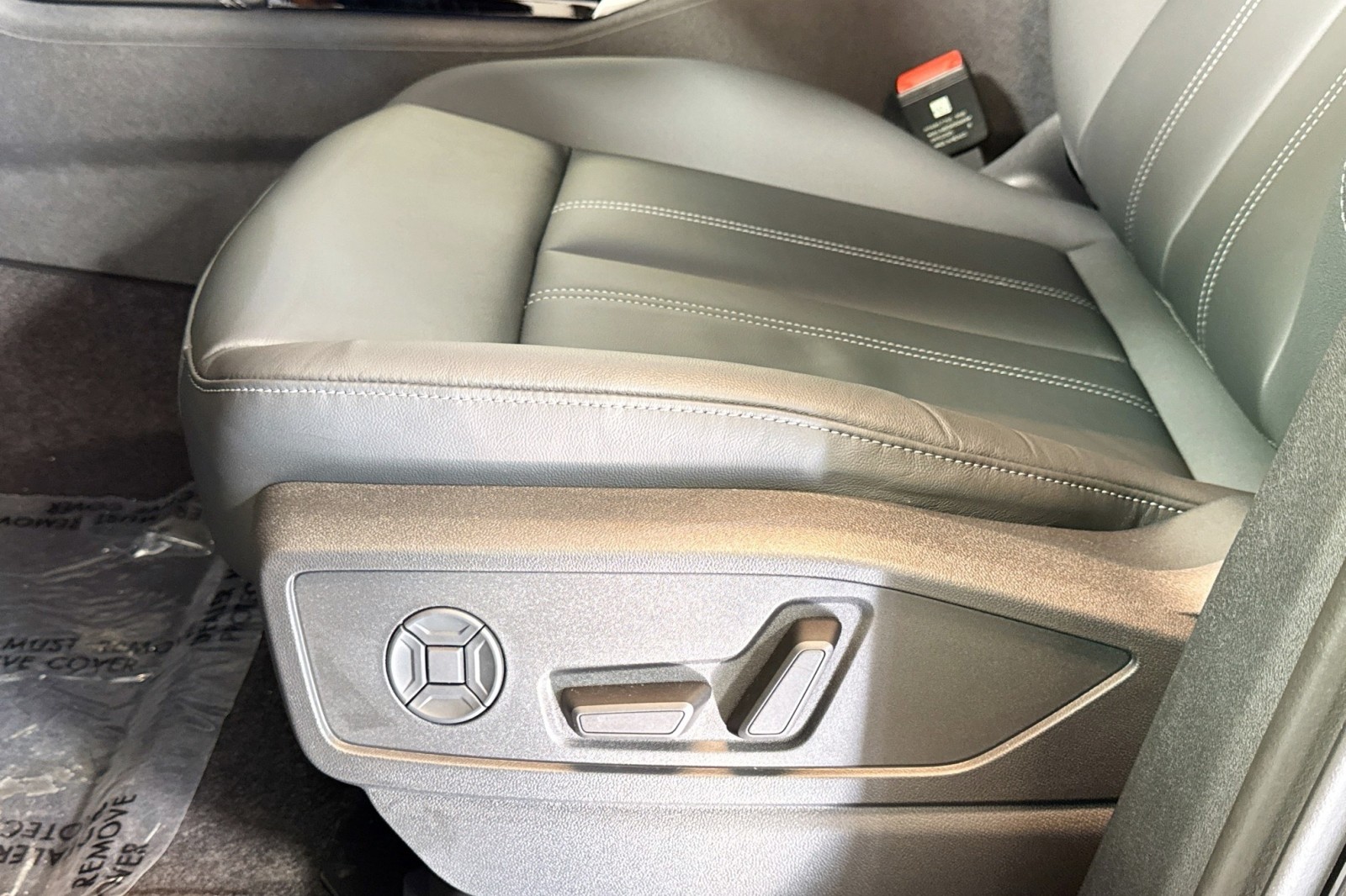 New 2025 Tambora Gray Metallic Audi Premium Plus 2.0 TFSI quattro image 17