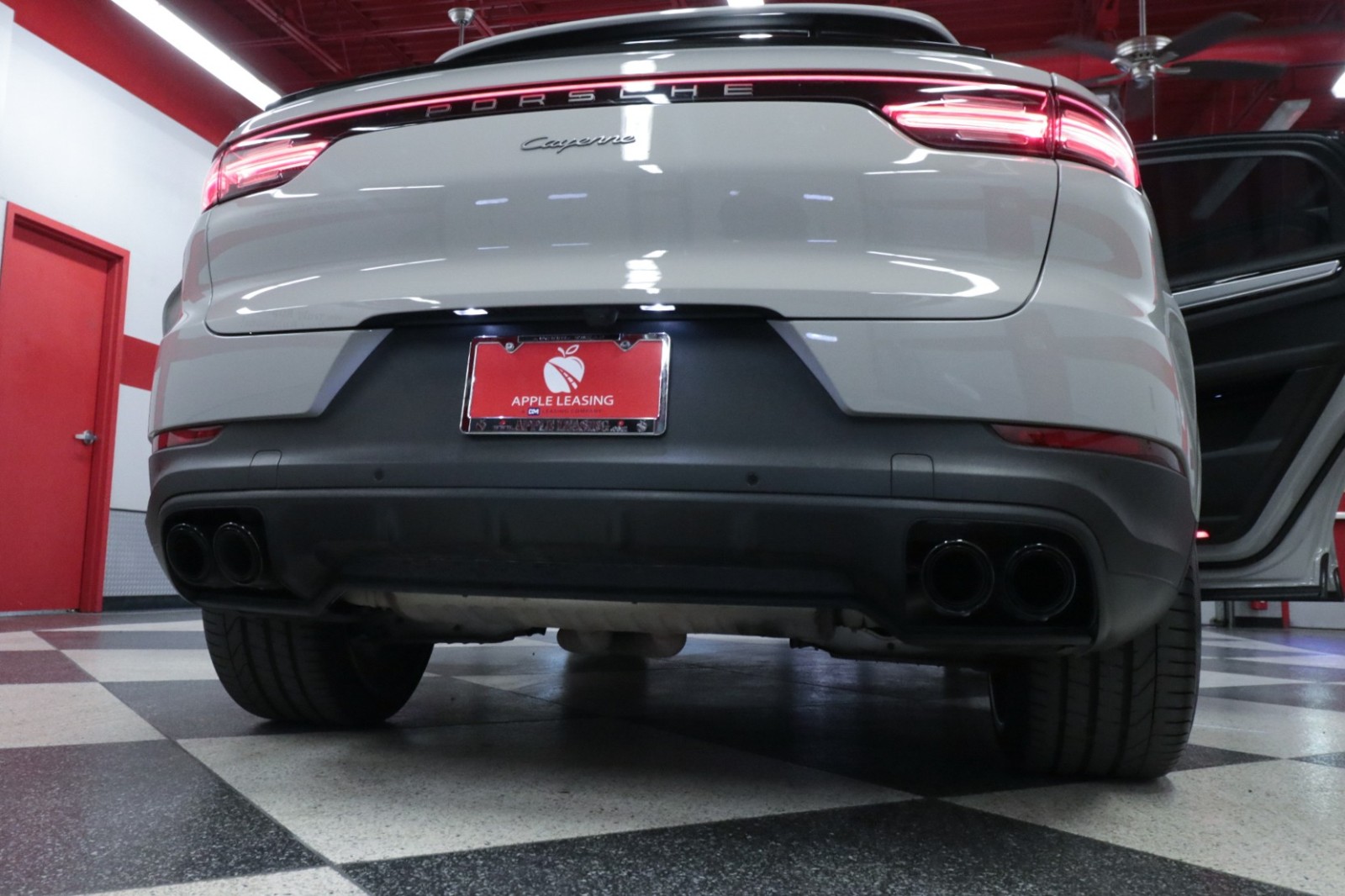 Used Car 2023 Porsche Cayenne  Platinum Edition For Sale Under $60,000 In Austin, Texas