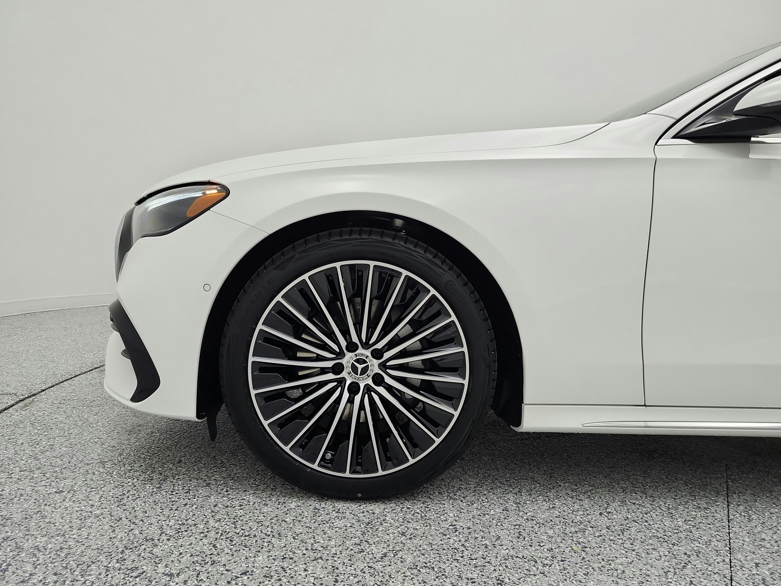 New 2026 Polar White Mercedes-Benz E 350 RWD Sedan image 13
