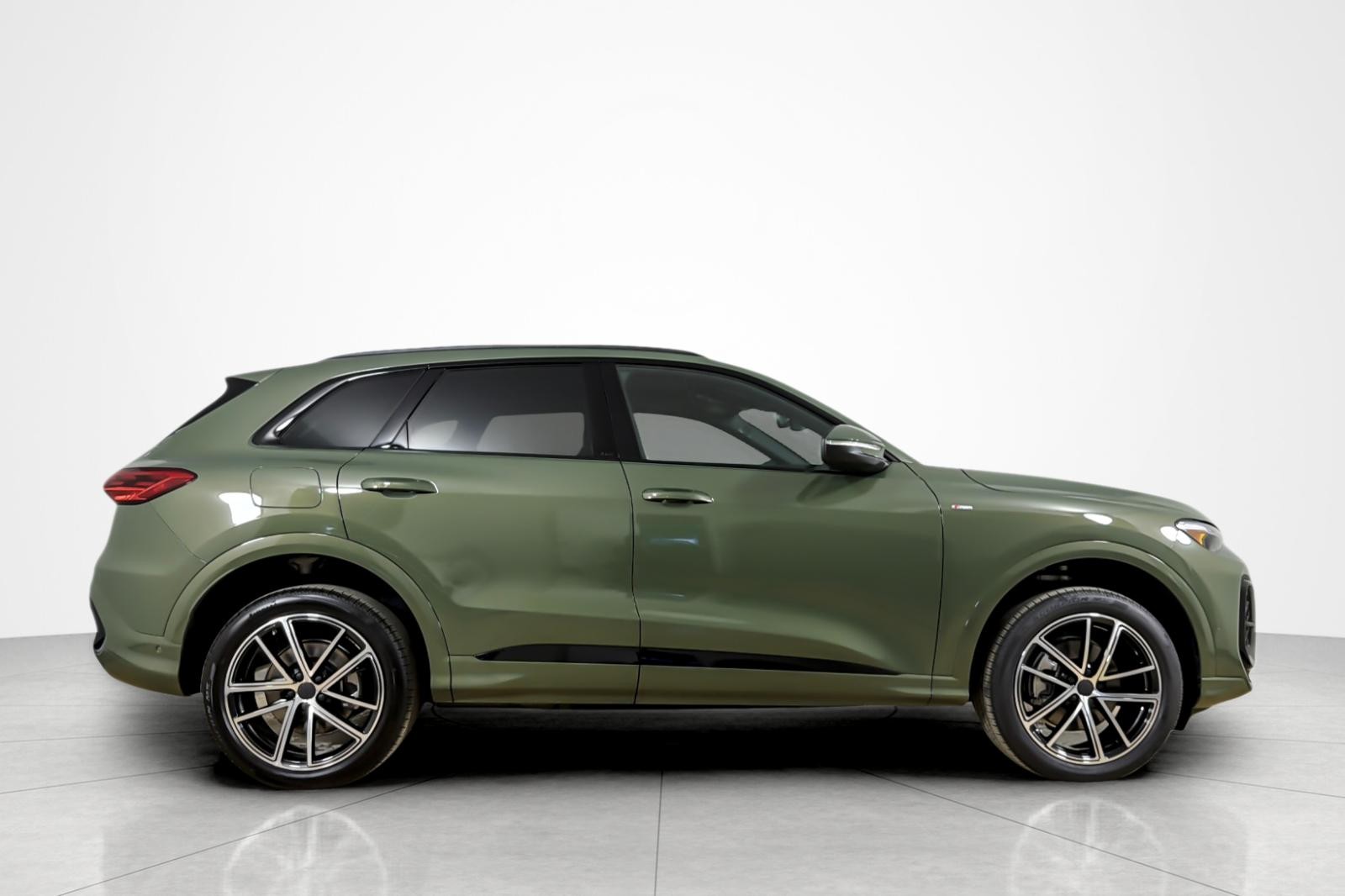 New 2026 District Green Metallic Audi Premium Plus 2.0 TFSI quattro image 7