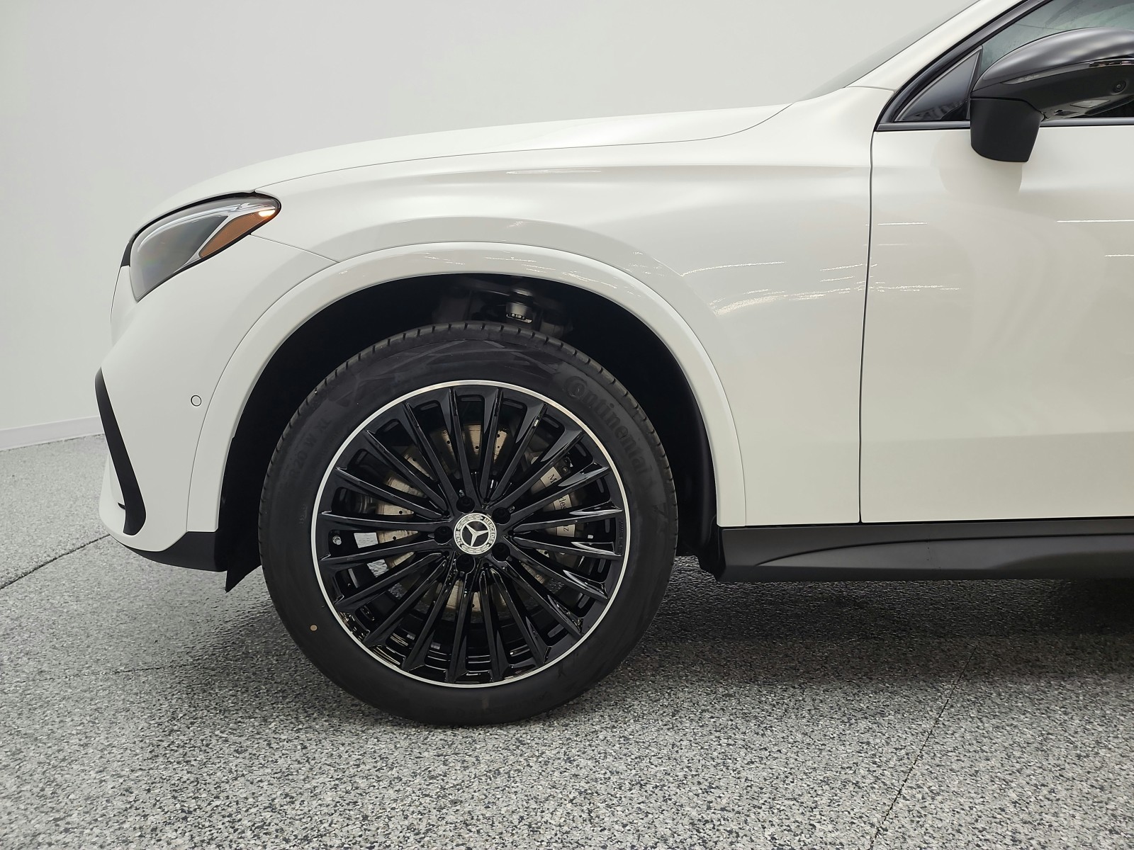 New 2026 Polar White Mercedes-Benz GLC 300 image 15