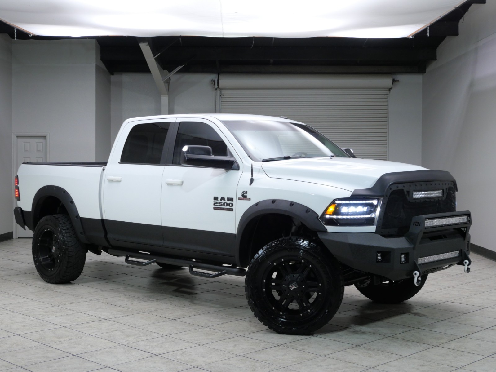 Bright White 2013 RAM 2500 Pickup Truck Four-Wheel Drive Automatic